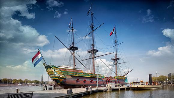 Stap aan boord bij het VOC-schip Amsterdam
