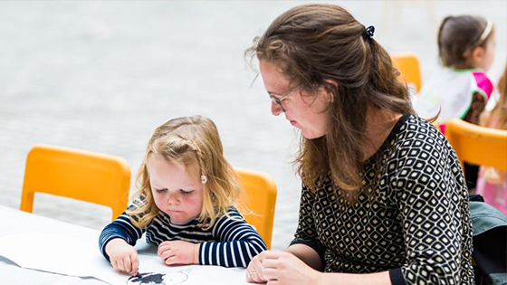 aan de bak met de kinderen