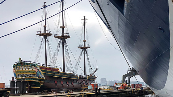 VOC-schip Amsterdam keert terug naar museumsteiger